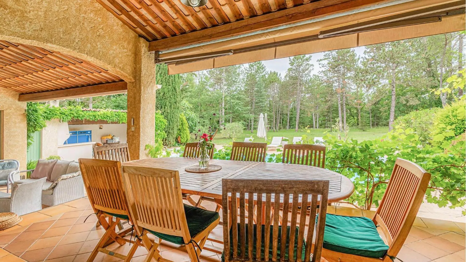 Gorgeous Home In Callian With Wifi 0*, 卡连